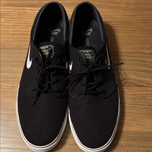 Stephan Janoski Nike Black Canvas Skate Sneakers with White Swoosh